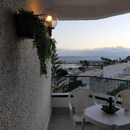 Sol Y Cielo Estrellado En Balcon Mogán